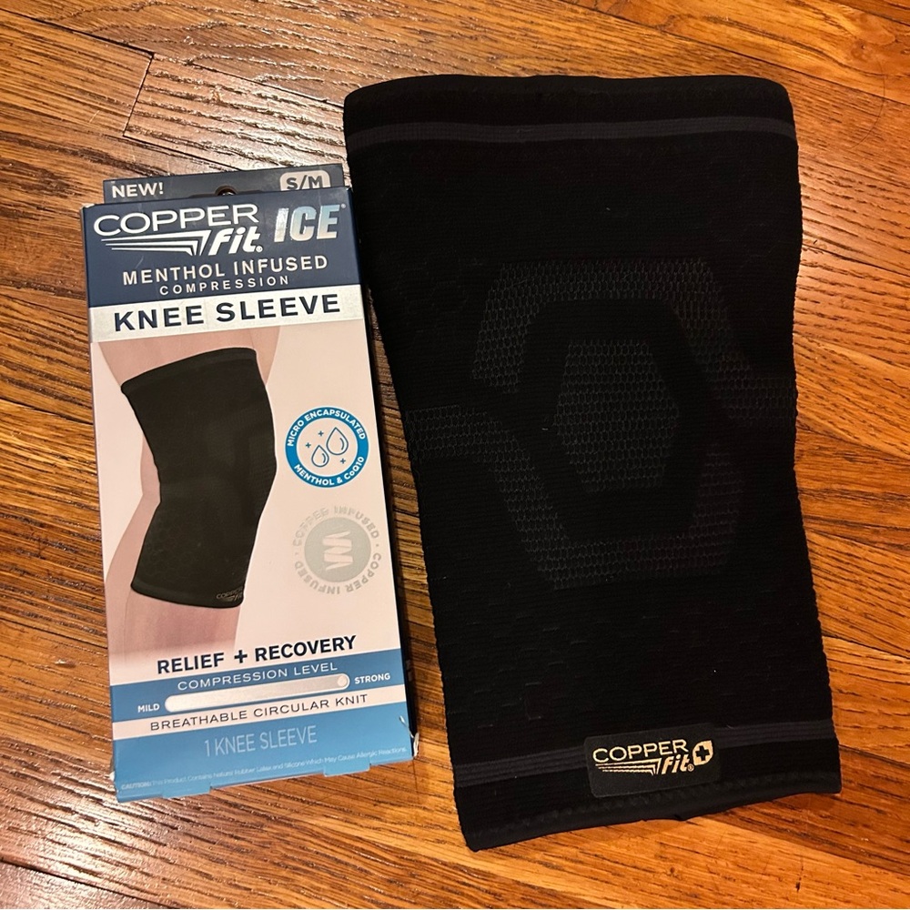 Copper Fit Black Knee Sleeve